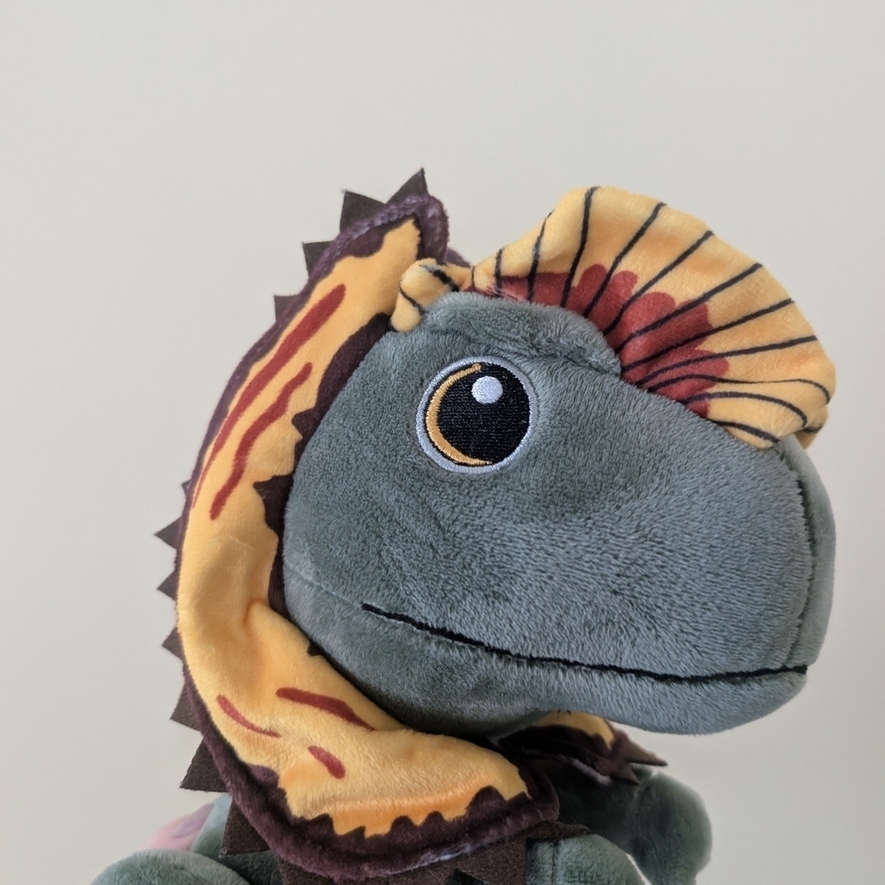 Jurassic World Green Dinosaur Plush Toy - Picture 4 of 8